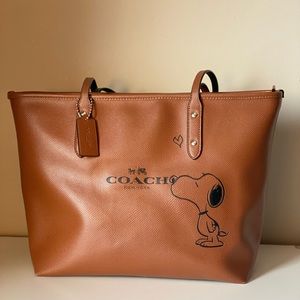 Limited Edition Coach Snoopy Tote bag